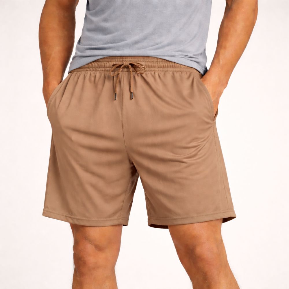 Pantalones cortos deportivos de color marrón claro con forma de desierto